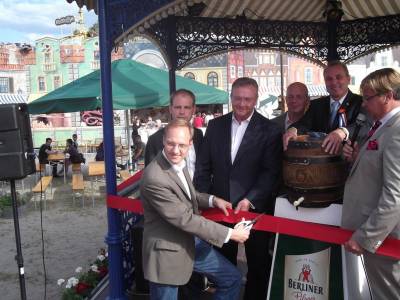 Carsten Spallek er�ffnet offiziell das 49. Deutsch-Franz�sische Volksfest auf dem zentralen Festplatz im Wedding