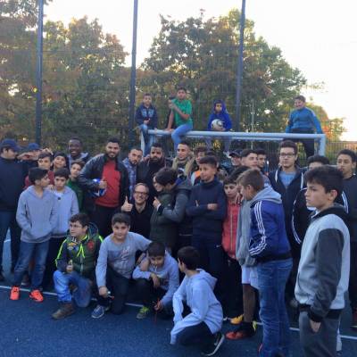 Der Spiel-/Sportplatz an der Koloniestrasse ist fertig - und nis Ben-Hatira ist auch dabei